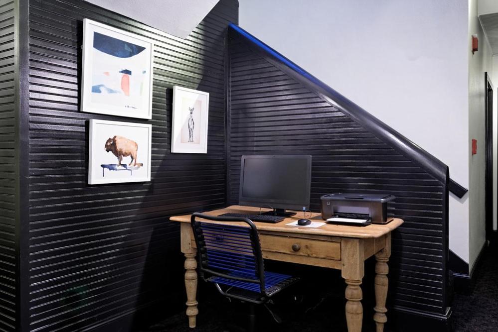 Independence Square 304, Stylish Hotel Room With Downtown Views & Great Location Aspen Bagian luar foto